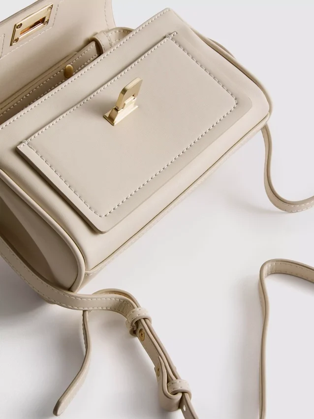 Crossbodytas met sjaaldetail