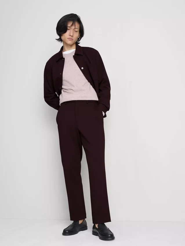De broek met normale pasvorm