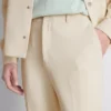 De broek met normale pasvorm