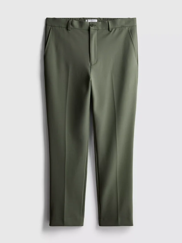 De broek met normale pasvorm