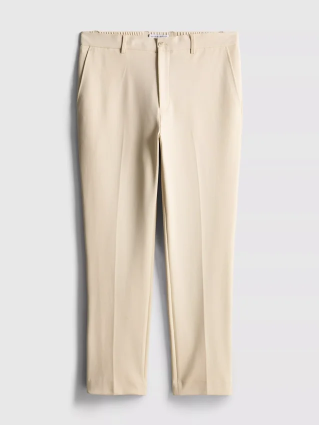 De broek met normale pasvorm