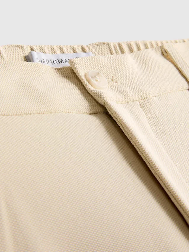 De broek met normale pasvorm