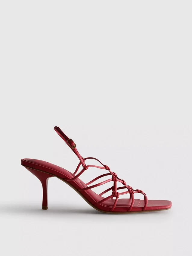De 'Edit'-sandalen met gevlochten stilettohakken