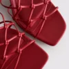 De 'Edit'-sandalen met gevlochten stilettohakken