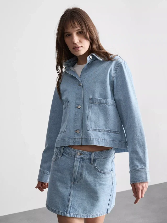 Denimjasje met katoenen opgestikte zak