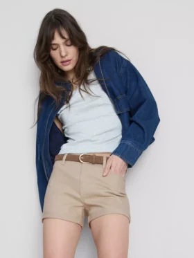 Denimshort met middelhoge taille en omgeslagen zoom