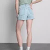 Denimshort met middelhoge taille en omgeslagen zoom