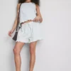 Denimshort met ruches aan de zoom