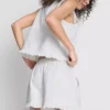 Denimshort met ruches aan de zoom