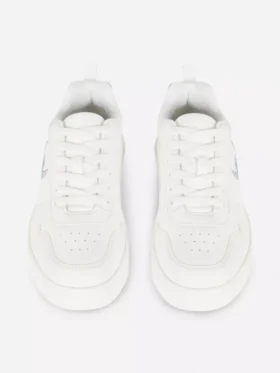 Disney’s Stitch lage sneakers