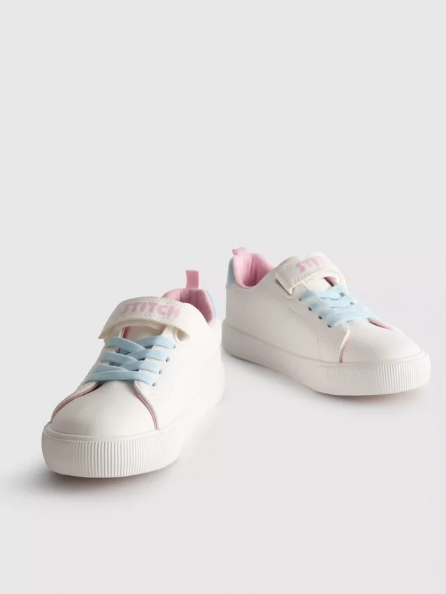 Disney's Stitch lage sneakers