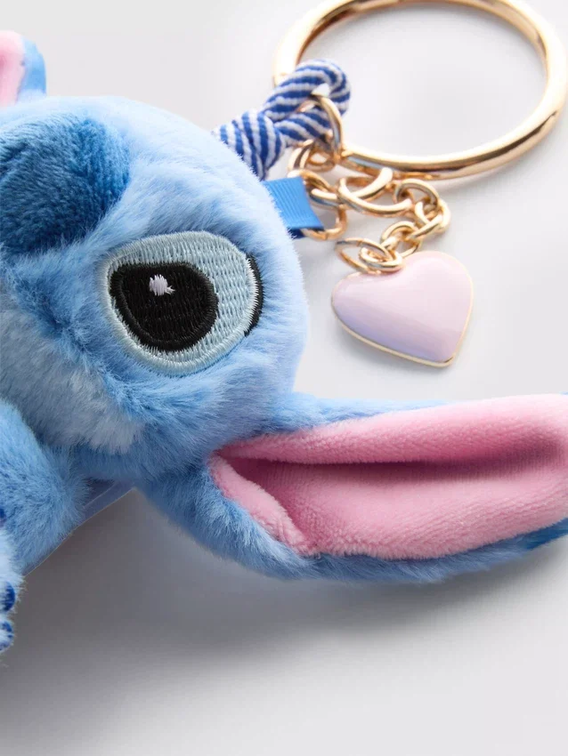 Disney's Stitch pluche figuur als sleutelhangerbedeltje