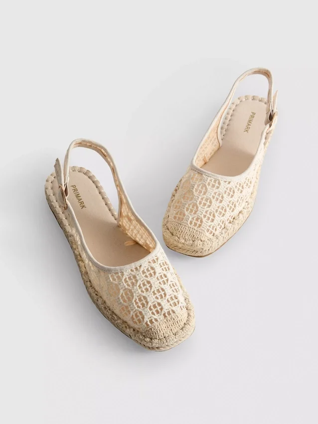 Espadrilles met slingback-bandjes