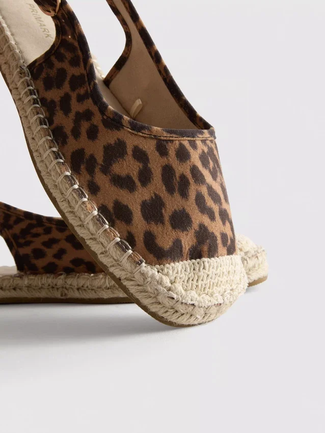 Espadrilles met slingback-bandjes