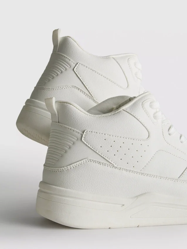 Essentiële hoge sneakers