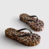 Flatform-teenslippers met luipaardprint