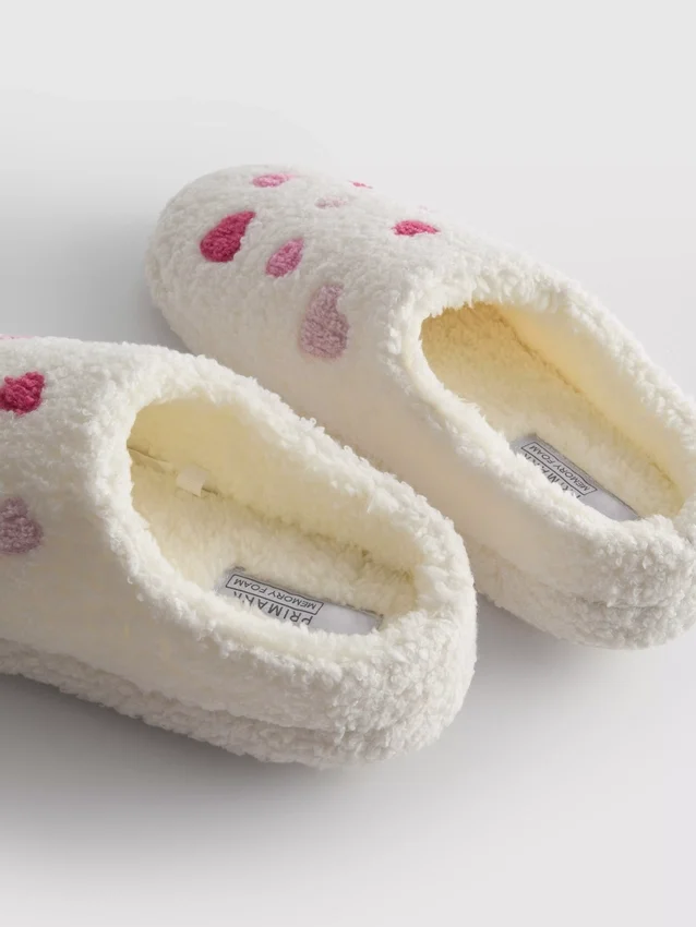 Fleece-pantoffels met hartmotief