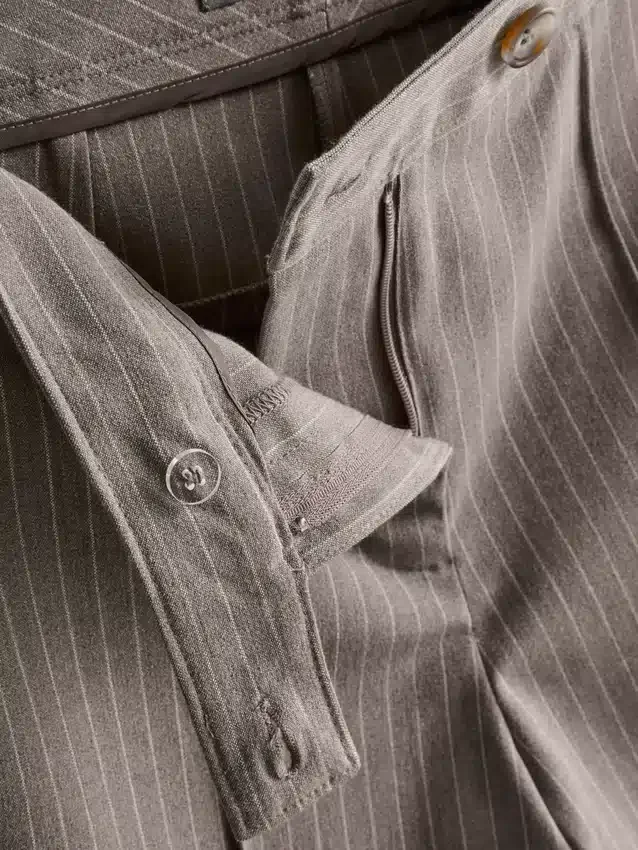 Geborstelde broek met brede pijpen en krijtstreep