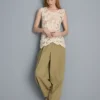 Gebreide asymmetrische gehaakte tanktop