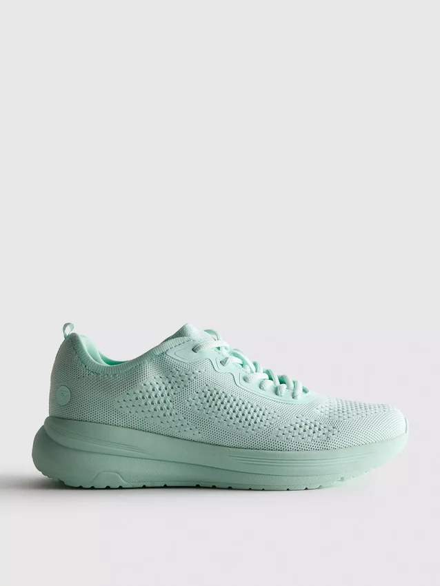 Gebreide sneakers met veters