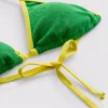 Gekreukelde contrasterende driehoekige bikinitop