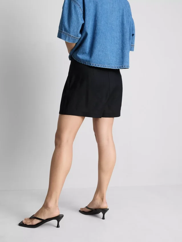 Gepleateerde short van linnenmix