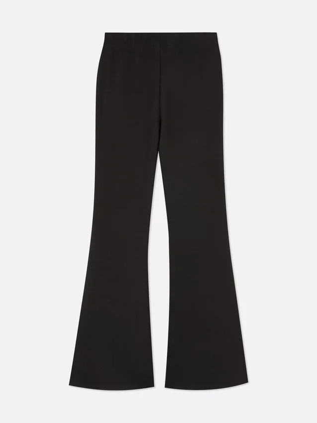 Geribde broek met uitlopende pijpen