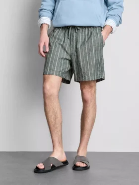 Gestreepte korte Shorts van linnenmix