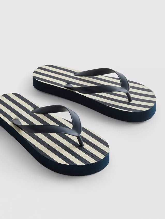 Gestreepte platvoetslippers