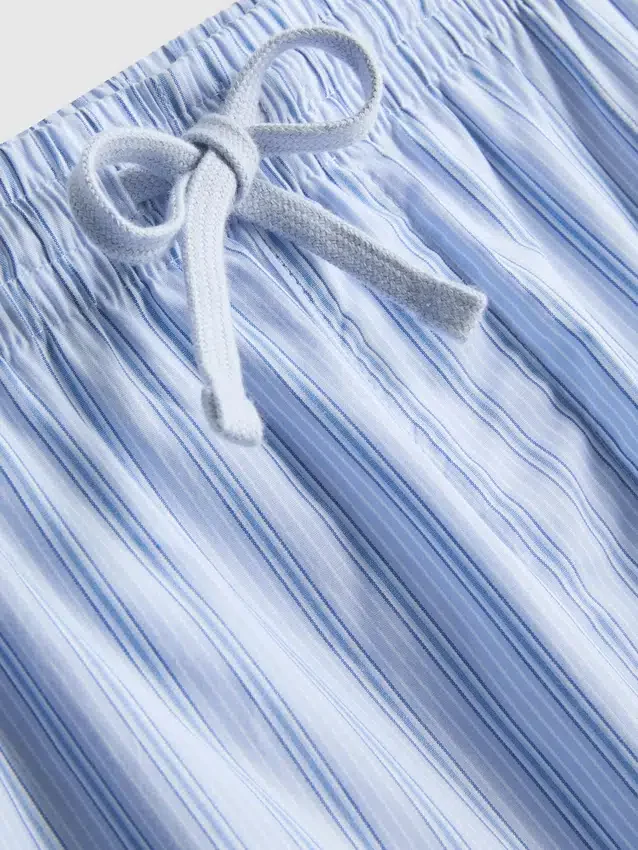 Gestreepte pyjamaset met lange mouwen