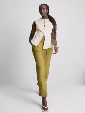 Getailleerd vest met knoopsluiting