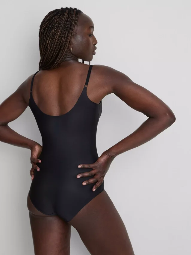 Gevormde, figuurcorrigerende bodysuit
