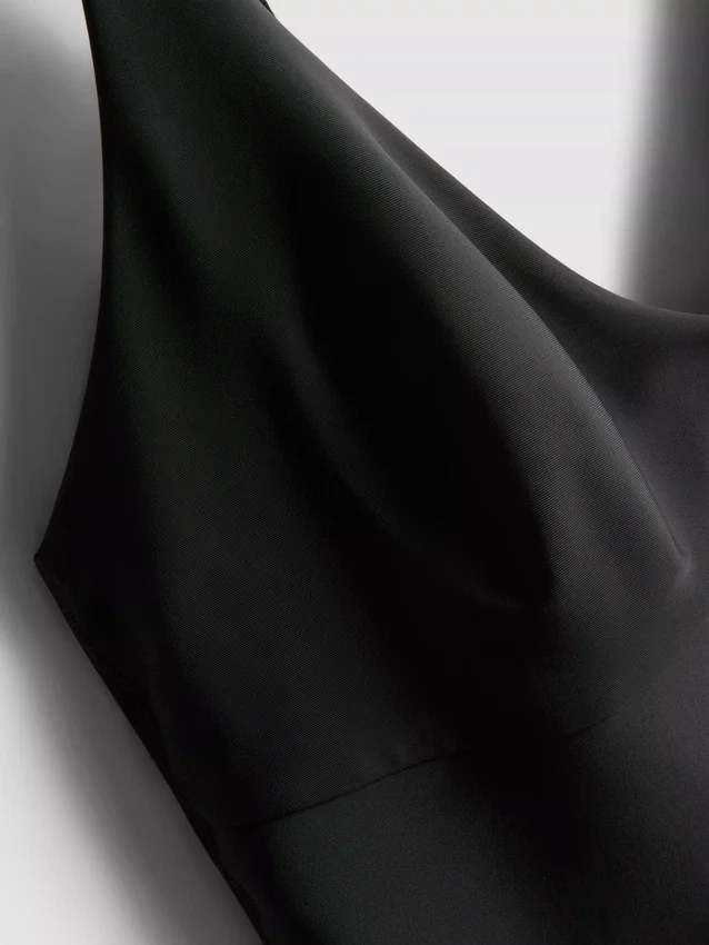 Gevormde, figuurcorrigerende bodysuit