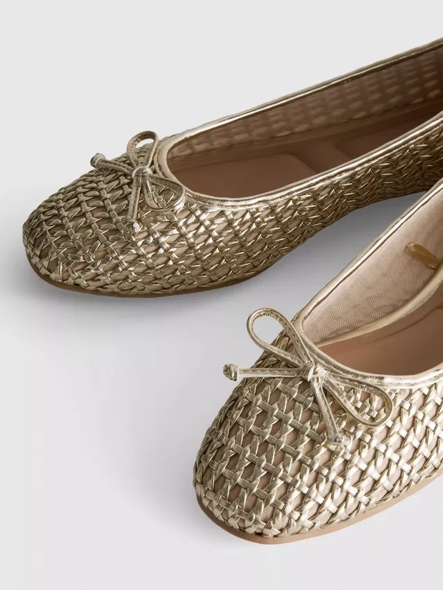Geweven ballerina's als platte schoenen