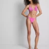 Glinsterende driehoekige bikinitop met ruches