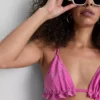 Glinsterende driehoekige bikinitop met ruches