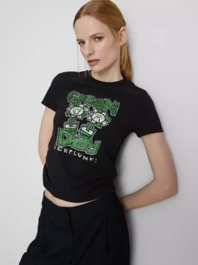 Groen baby-T-shirt met ruches, rijk aan katoen
