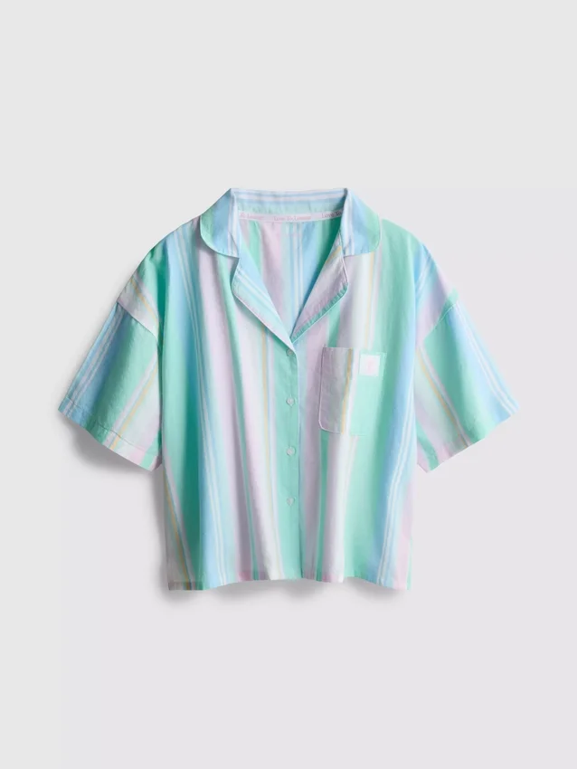 Heerlijk om in te luieren: kort pyjama-overhemd met pastelkleurige strepen