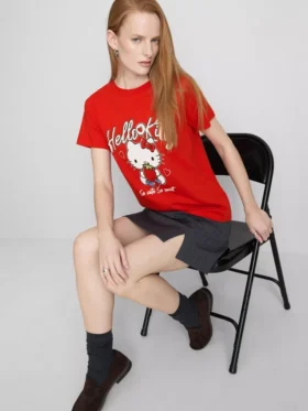 Hello Kitty katoenen relaxed T-shirt met aardbeienprint