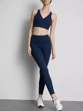 Hooggetailleerde, soepele sportlegging met ondersteuning