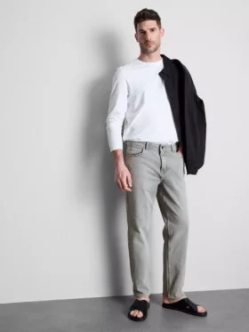 Jeans met rechte pijpen en middelhoge taille