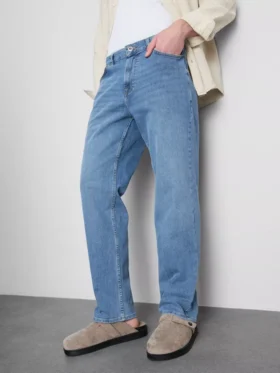 Jeans met rechte pijpen en middelhoge taille