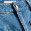 Jeans met wijde pijpen en zakken aan de voorkant