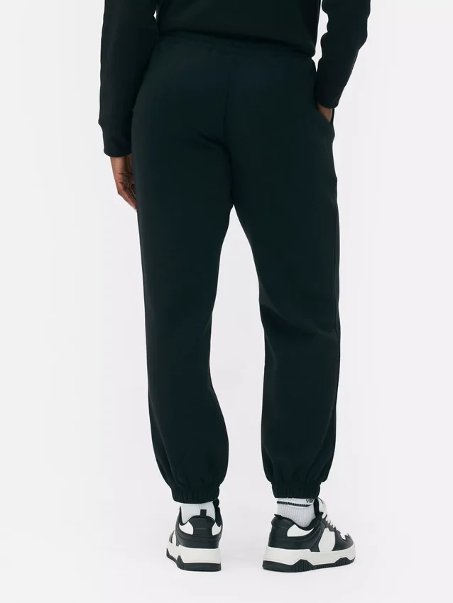 Joggingbroek met omgeslagen pijpen en trekkoord
