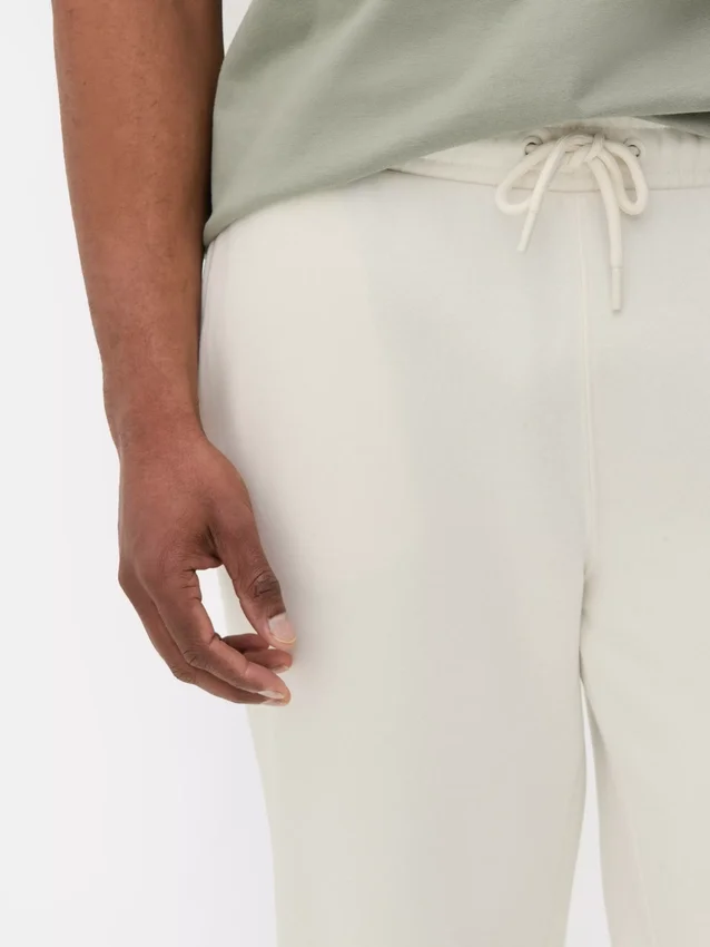 Joggingbroek met trekkoord en omgeslagen boord