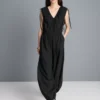 Jumpsuit met V-hals en ballonpijpen