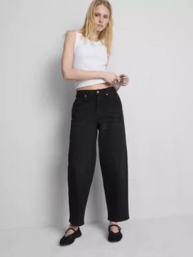 Katoenen denim jeans met hoge taille en taps toelopende pijpen