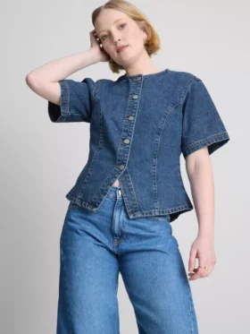 Katoenen denim top met getailleerde korte mouwen