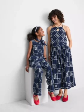 Katoenen halternekblouse met opengewerkt patroon