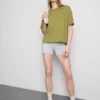 Katoenen T-shirt met ronde hals en boxy pasvorm